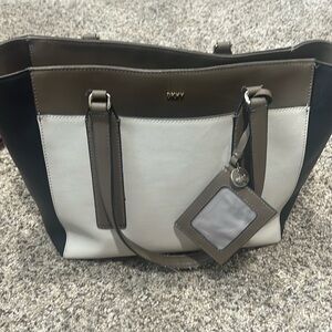 DYNY purse